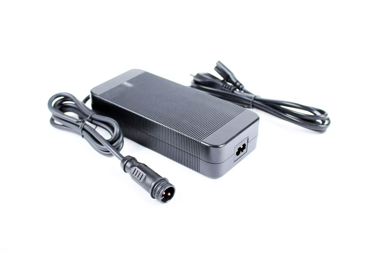 Charger 36V 4A for QWIC Premium Carrier